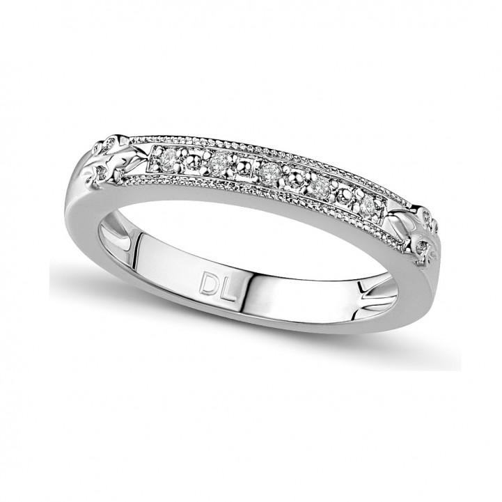 Arista Platinum Diamond Wedding Ring
