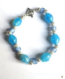 blue green glass bracelet, easy to fasten toggle clasp