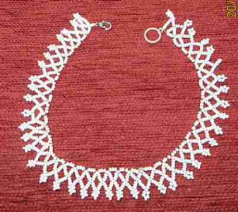netted bead necklace
